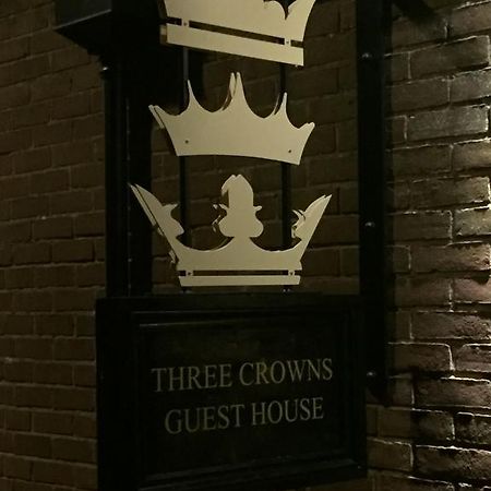 ساليزبري Three Crowns Guest House المظهر الخارجي الصورة